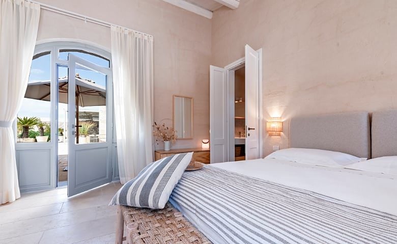 Masseria Salice Salentino — Garden villa bedroom 1