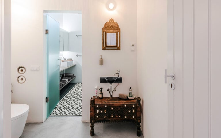 Casa Lagoa — Bathroom