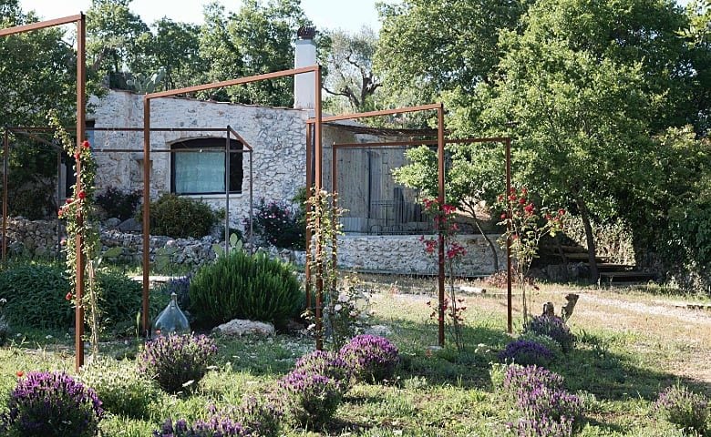 Masseria dei Noci — Dimora delle Erbe garden