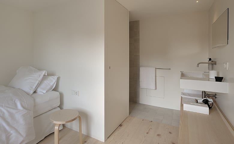 Bar10Zimmer — Room 8