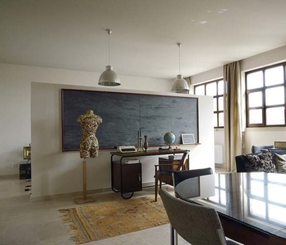 Villa Pedra — Boys School