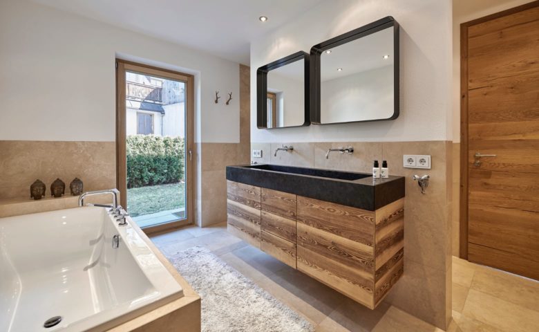 Kitzbühel Chalet — Downstairs bathroom