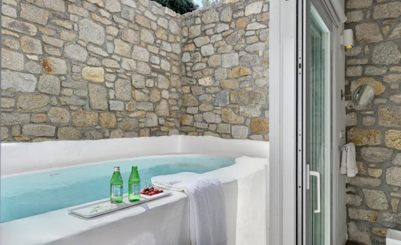 Villa Aleomandra — Hot tub