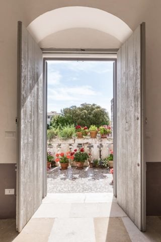 Palazzo Muro Leccese — Balcony upstairs