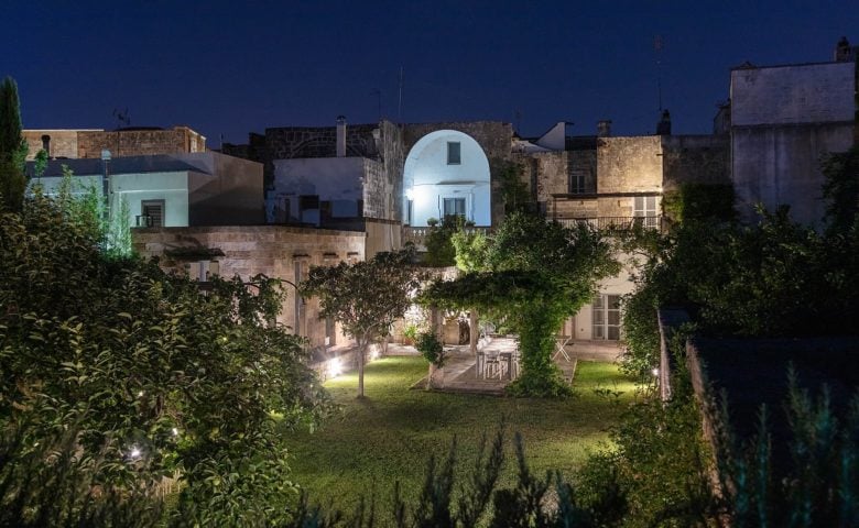 Palazzo Muro Leccese — Garden at night