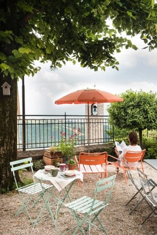 La Scuola Guesthouse — La Scuola terrace