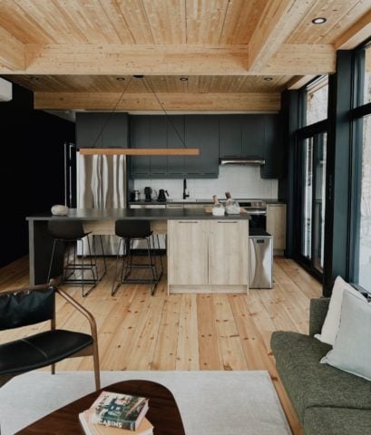 hintercabin x — Kitchen