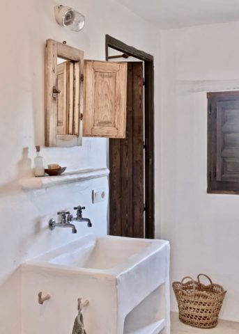 Cortijo Andalucía — Bathroom
