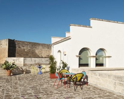 Distilia — Distilia