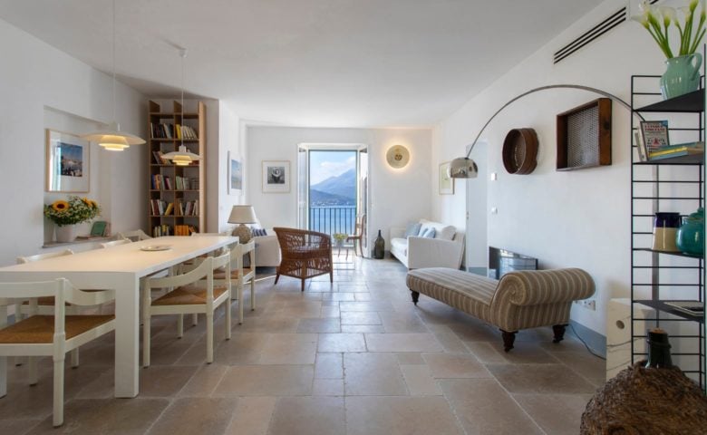 Casa Rubino — Dining area and living room