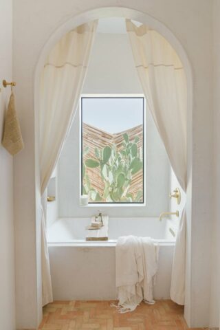 Desert Wild — Bathroom