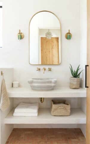 Desert Wild — Bathroom