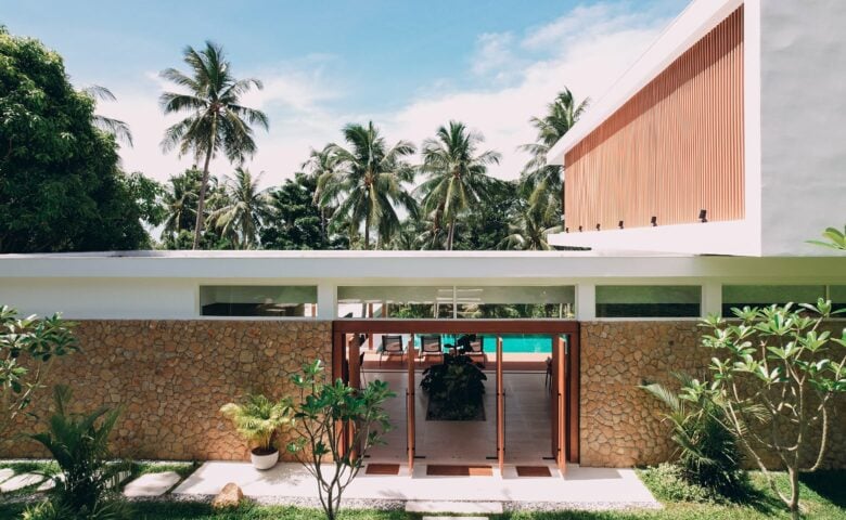 Anaia Villa — Main building entrance