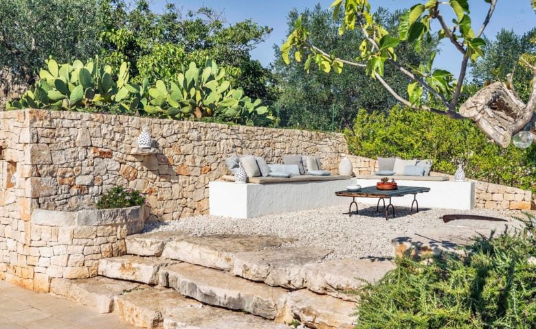 Trullo Fiaba — By the pool