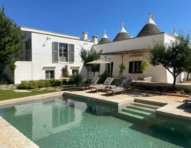 Trulli del Trappeto — Pool area