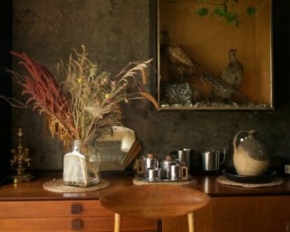 Black Cabin — Dining area