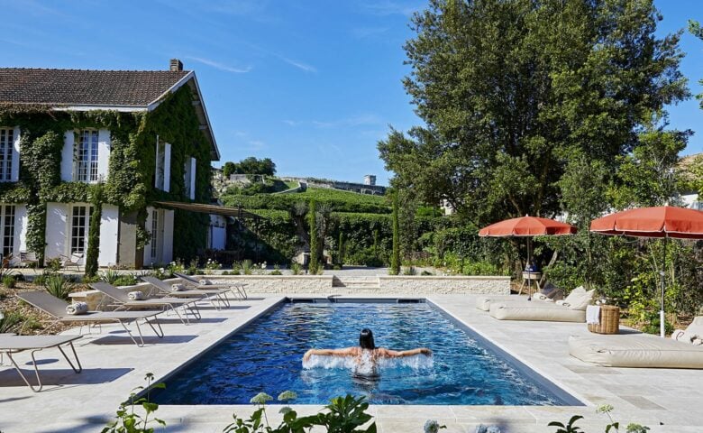 Villa Saint Emilion — Pool area