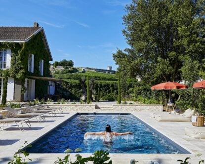 Villa Saint Emilion — Pool area