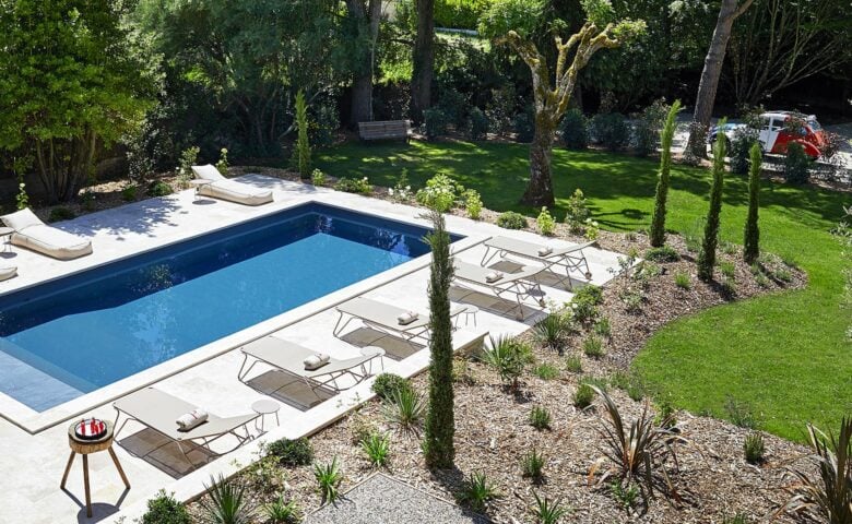 Villa Saint Emilion — Pool area