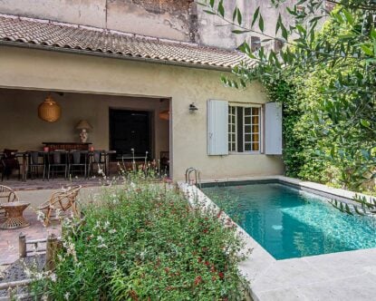 Arles Villa / Maison Disa — Pool area