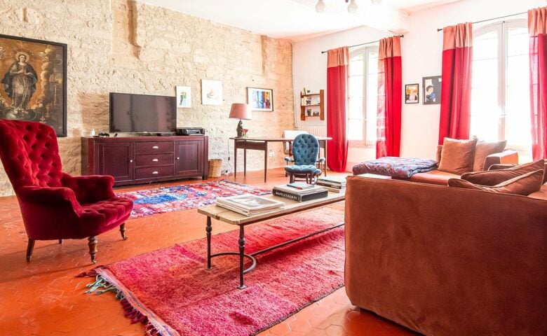 Arles Villa / Maison Disa — Upstairs living area