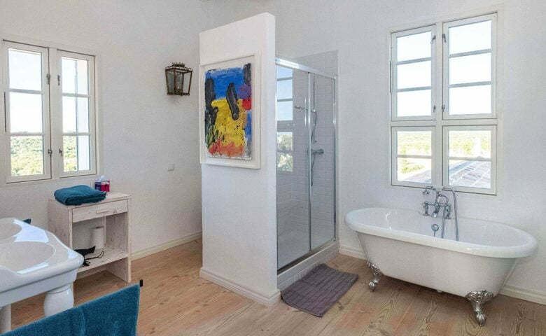 Finca Mahon / Finca F — Bathroom