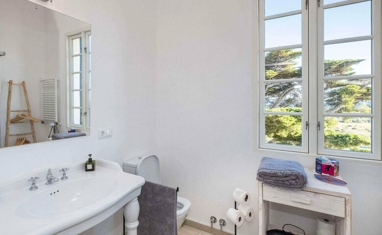 Finca Mahon / Finca F — Bathroom