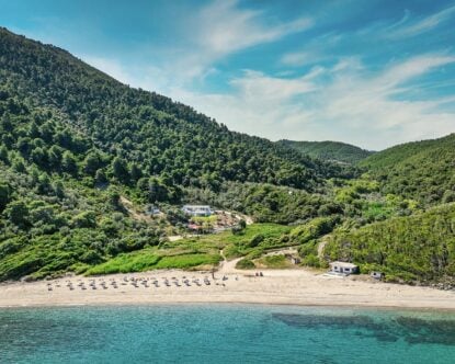 Bay Villa — Beach location