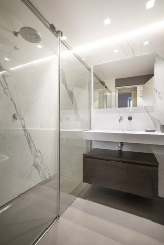 Palazzo Taja — Bathroom