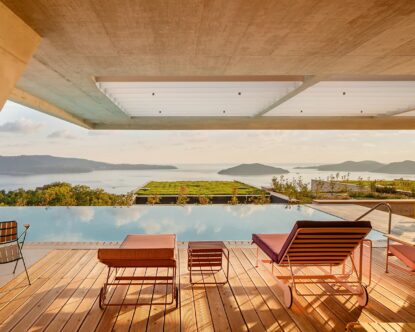 Osmoliš — Pool and view