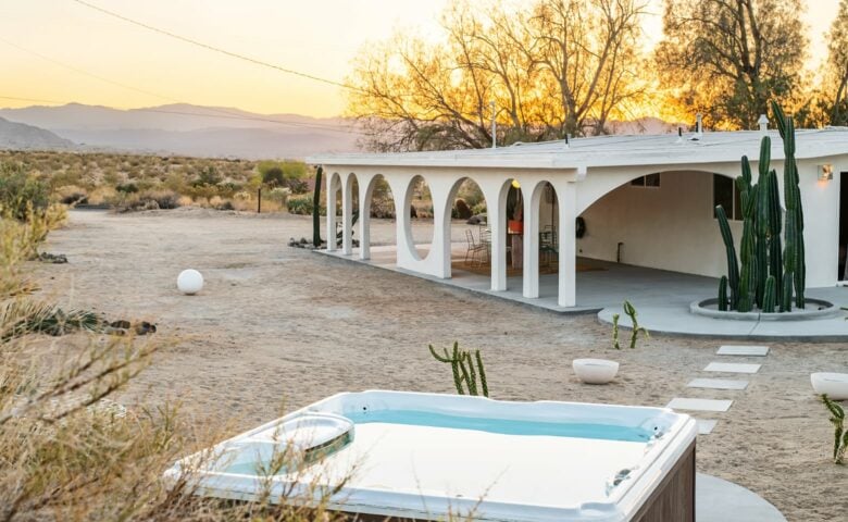 The Meltdown — Hot tub