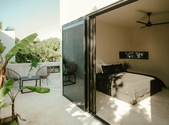 Villa Capullo — Room and terrace