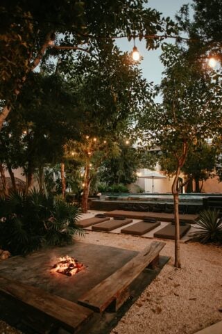 Villa Capullo — Pool area in the evening