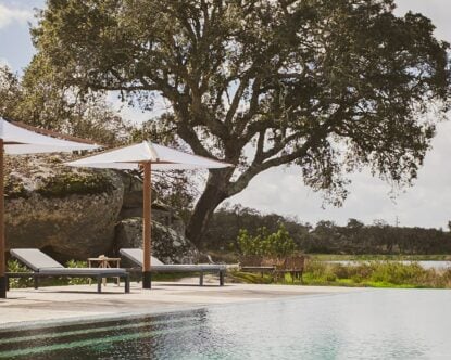 Monte da Bela Raposa — Pool area