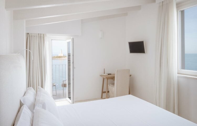 Tra Cielo e Mare — Superior Balcony on the Sea