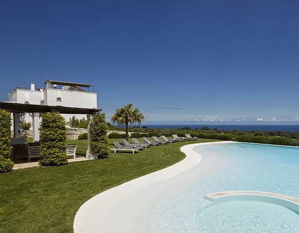 Masseria Petrarolo — Pool area