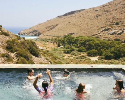 Onar Andros — Onar Andros communal pool
