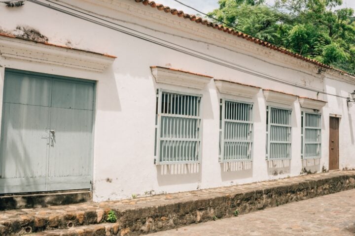 Casa sin Puertas — Casa sin Puertas