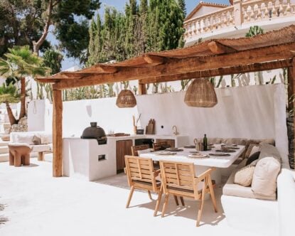 The June — Outdoor dining area