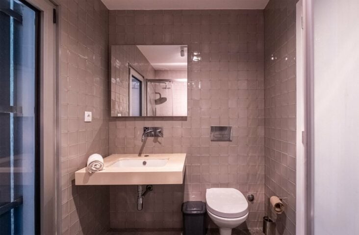 Azores House — Bathroom