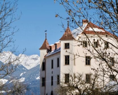 Castel Maurn — Exterior