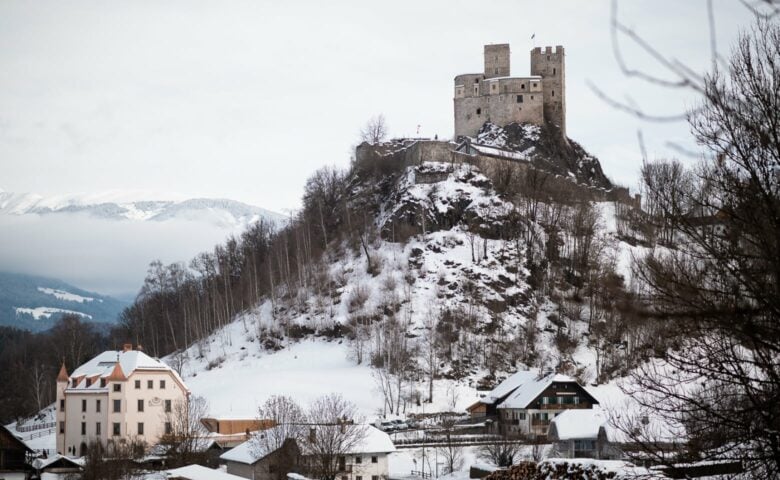 Castel Maurn — In winter
