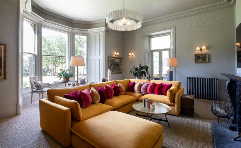 The Country House — Lounge