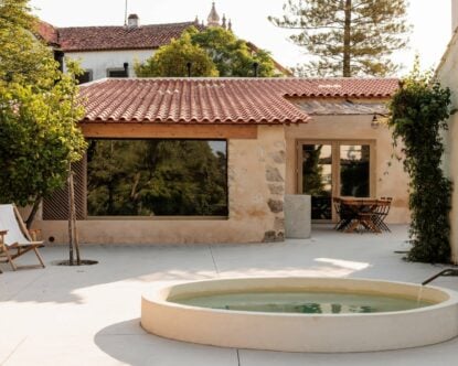 Casa Lamarosa — Courtyard with plunge pool