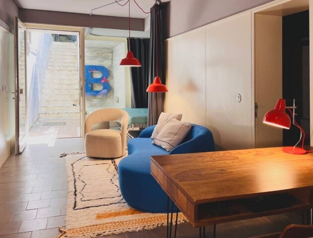 Casa no Jardim — Studio entrance