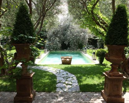 Jardins Secrets — Garden and pool
