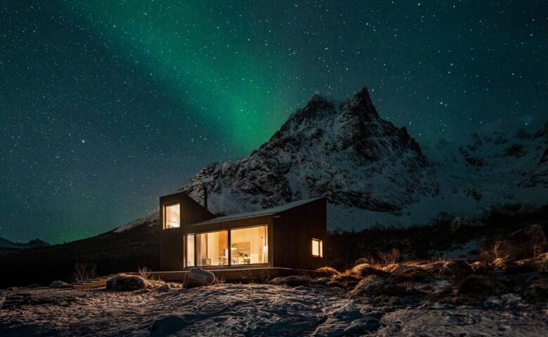 Aurora Cabin — Aurora Cabin