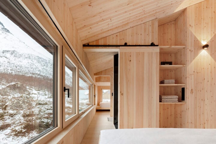 Aurora Cabin — Aurora Cabin