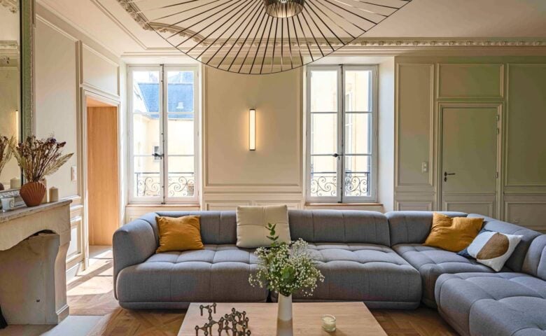 Bayeux Mansion — Living room