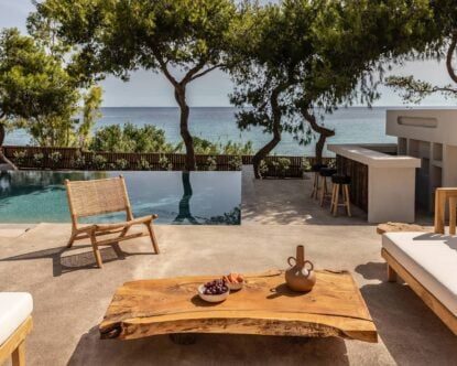 Zante Seaside Villa — Pool and views